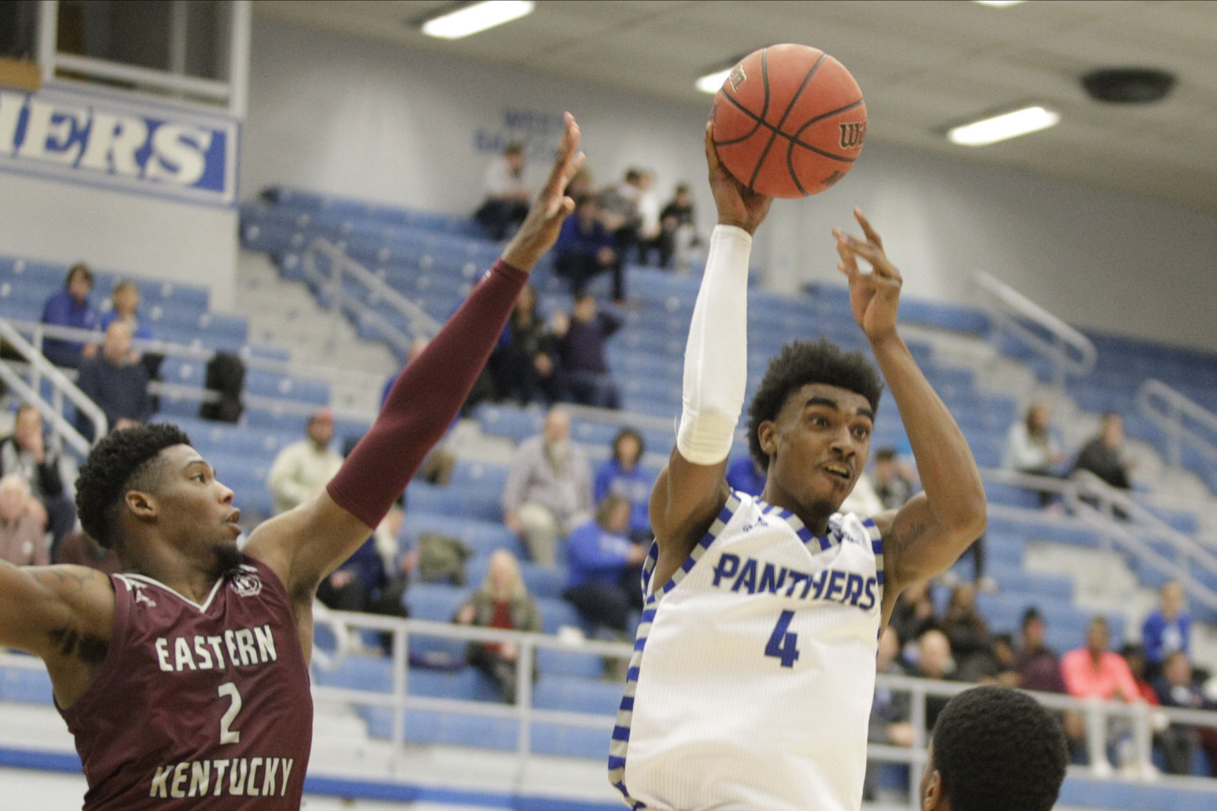 GALLERY-EIU-v-EKU-mbb-025-020720.JPG